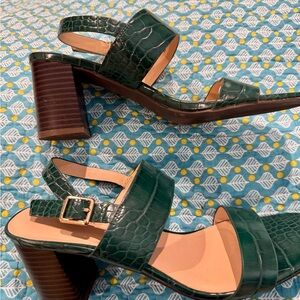 Ann Taylor factory, Green Croc-Embossed Block Heel Sandals; 8M.